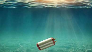 在萬米深海，用鋼瓶密封一瓶水，瞬間撈上來後還有巨大壓強嗎？