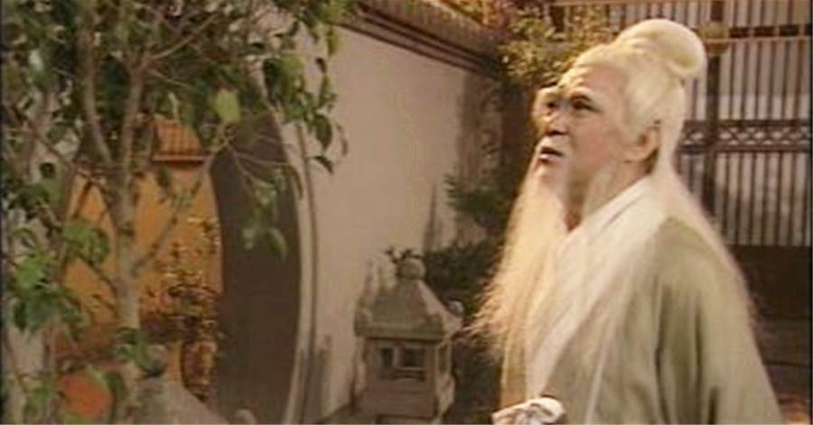 張三豐武功雖強，卻打不過四個反派，其中一個只有十六歲